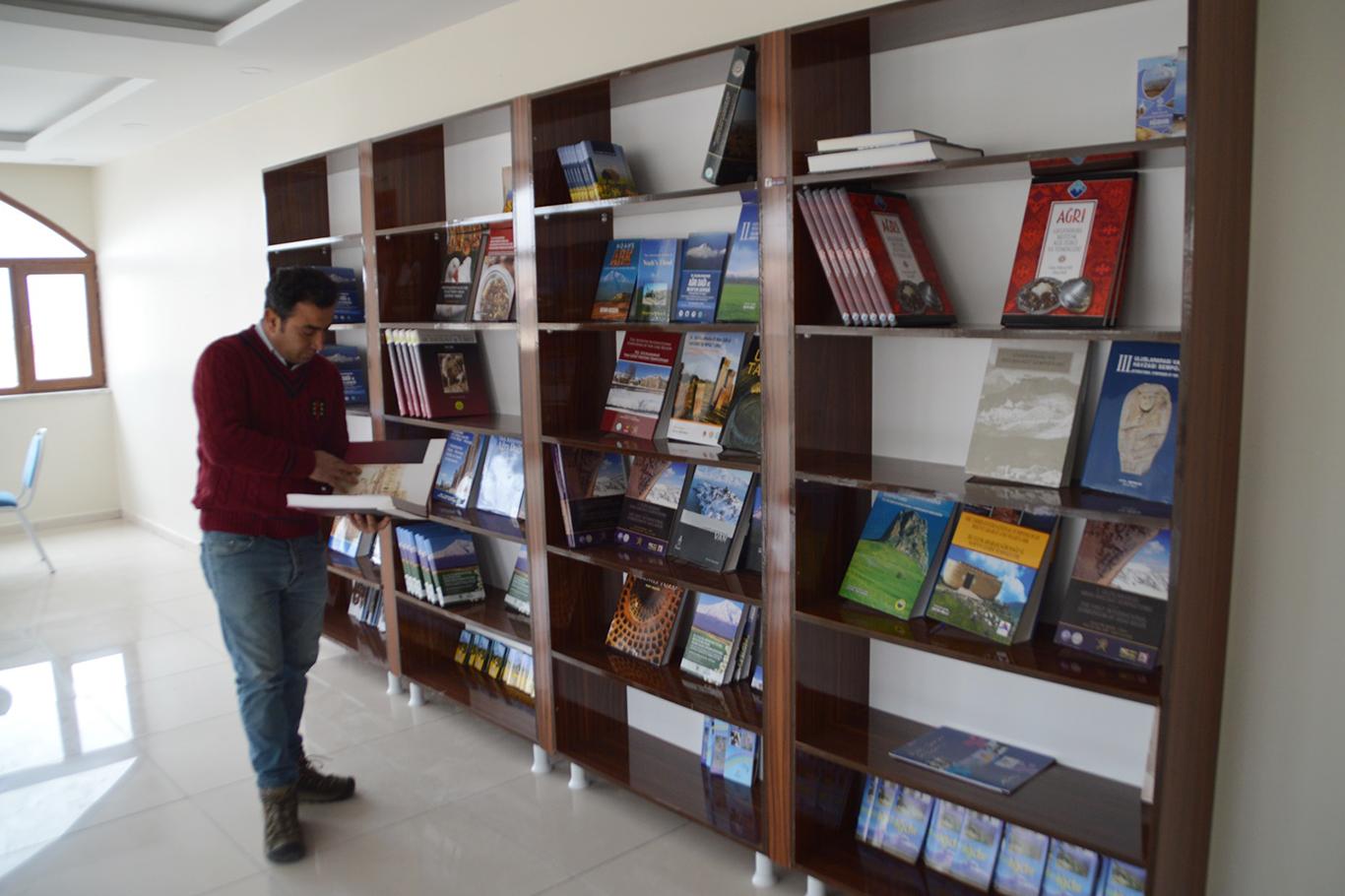 Kurdukları turizm kompleksi ile Ağrı Dağı ve Hazreti Nuh'un Gemisini anlatıyorlar Kurdukları turizm kompleksi ile Ağrı Dağı ve Hazreti Nuh'un Gemisini anlatıyorlar